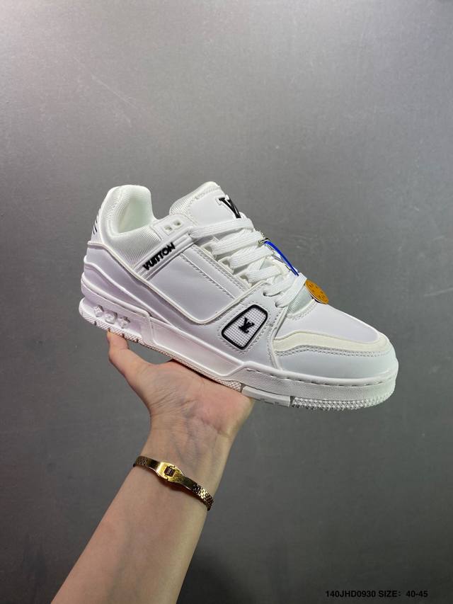 路易威登 Louis Vuitton Lv路易威登板鞋 新款 Lv Trainer最新配色运动鞋 L家 篮球鞋风格运动鞋 该鞋由艺术总监 Virgil Ablo