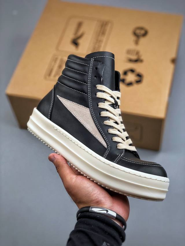 莞产G版，Ro Rick Owens 瑞克 欧文斯 主线 名称 牛皮黑白高帮侵权万子 款式 侵权三角标 低帮 经典底 细鞋带款，摔纹粒面黑色牛皮！ 皮料 东莞原