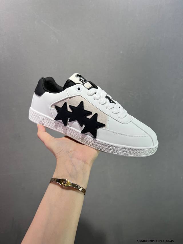 Amiri 骨头 升级版，男鞋真标半码原盒制，全套配件及包装物，采用荔枝纹头层皮组合贴膜牛剖皮革制成鞋面，脚骨饰片采用激光电雕切割工艺和边缘涂漆皮革，高密度电脑