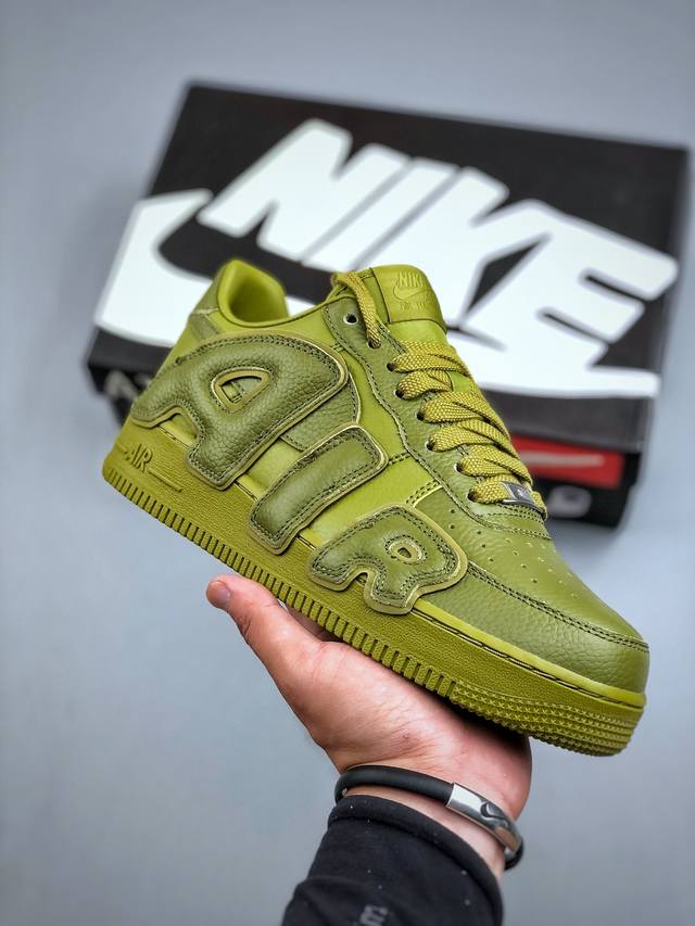 纯原Cpfm X Nk Air Force 1 Low 空军一号系列低帮 纯原生产线出品 经典百搭休闲运动板鞋“联名放大补丁字母”近日，A Ap Bari 在其