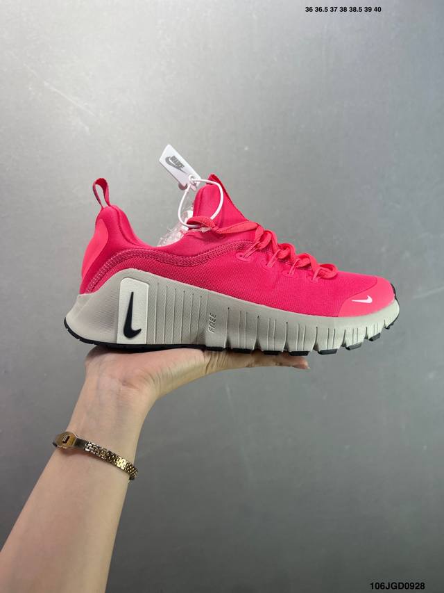 Nike Free Metcon 6 网布 圆头系带 减震防滑 低帮训练鞋 整体设计流线更简洁 标志性Logo越来越小 后跟倒三角设计让小腿更显长 前侧全网面设