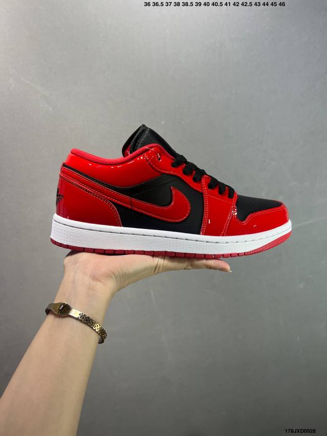 Nike Air Jordan 1 Low Aj1乔1低帮休闲板鞋 同步官方配色 官方货号:Hq2010-012 尺码:36 36.5 37.5 38 38.5