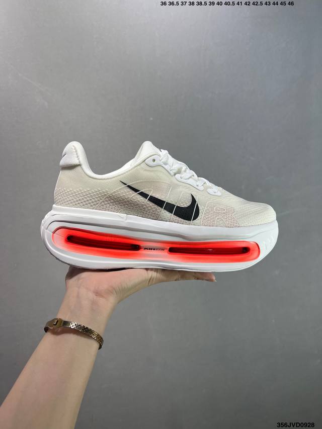 公司级Nike Vomero premium 耐克 舒适减震防滑 低帮跑步鞋 全掌Reactx泡绵中底 前掌和后跟还配备了Air Zoom气垫单元 据说跑起来更