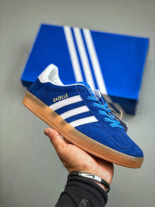 Adidas Originals Gazelle Indoor 三叶草休闲防滑耐磨低帮板鞋 鞋头出色设计 塑就出众贴合感 稳固的后跟贴合足部曲线设计 软弹舒适
