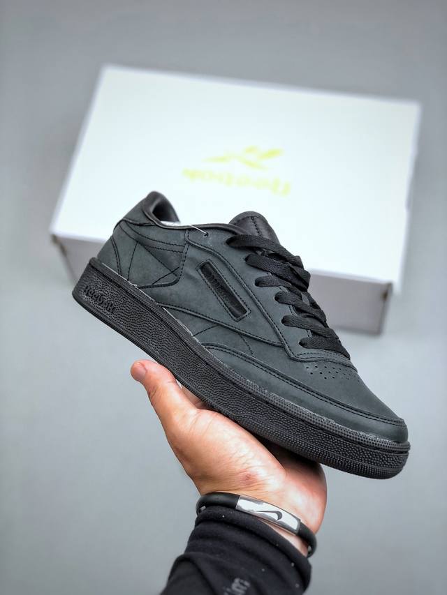 Jjjjound X Reebok Club C轻便耐磨 低帮板鞋 尺码：36-46 半