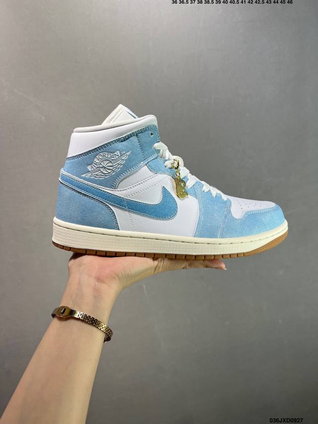 Air Jordan 1 Mid 全新配色 真正代工产物 原厂渠道 与正品无任何区别天猫外贸客户指定订单如今，Air Jordan 1 几乎成为潮人必备单品，原