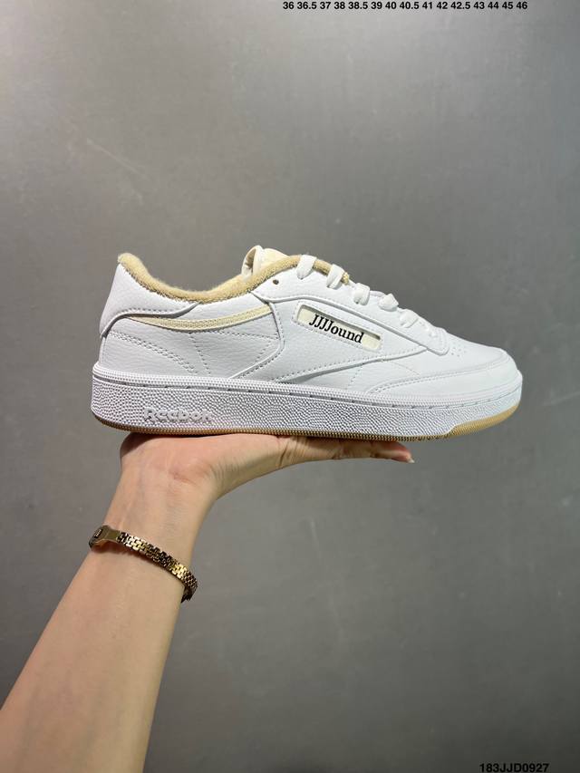 公司级Reebok锐步 Club C系列 Jjjjound White Qlive 运动舒适 减震耐磨 低帮休闲板鞋 货号:Gx9657 尺码:36 36.5