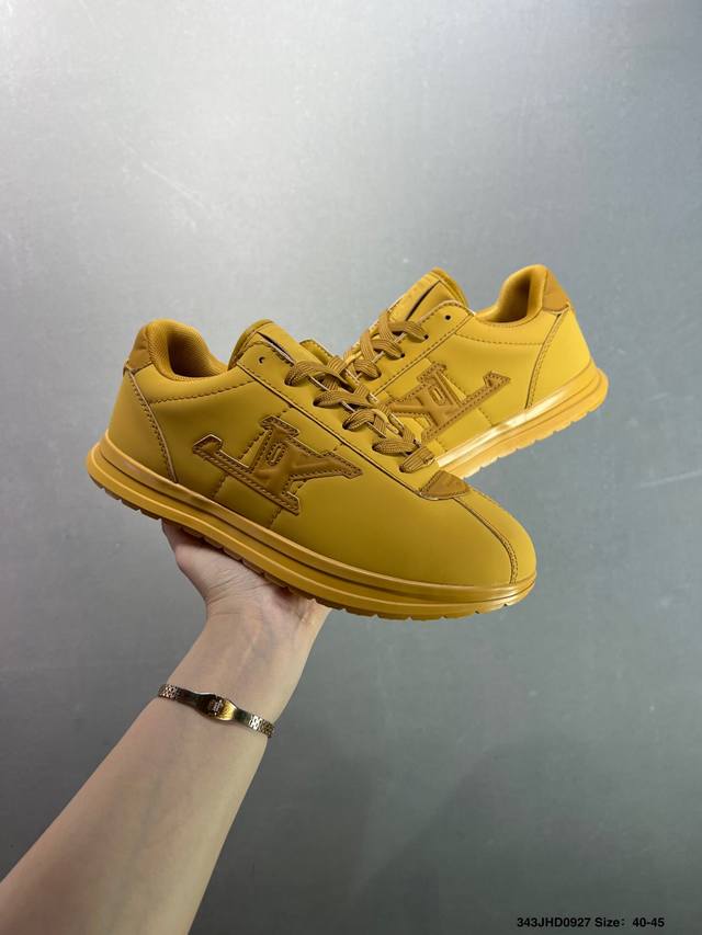 路易威登 Louis Vuitton Lv路易威登板鞋 新款 Lv Trainer最新配色运动鞋 L家 篮球鞋风格运动鞋 该鞋由艺术总监 Virgil Ablo