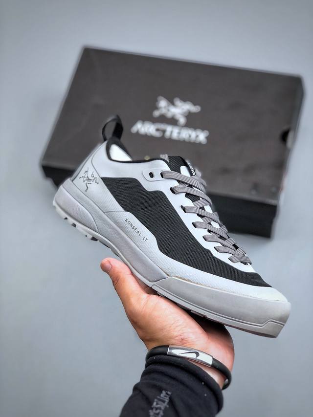 T Arcteryx 始祖鸟 Kragg Crag Insulated 运动舒适 防滑耐磨 高帮 户外功能鞋 男鞋原楦原纸版开发版型 采用一体成型热熔网织鞋面材