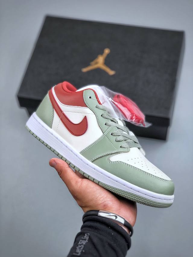 Nike Air Jordan 1 Low Aj1 乔1 耐克 低帮文化篮球鞋 完美品质出货 细节如图所示 鞋面切割工整 冲孔整齐干净 中底拉帮线 整体清洁度非