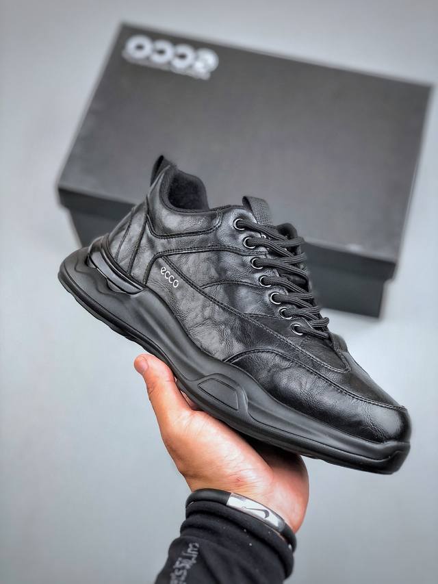 L Ecco爱步潮流男鞋2025春秋款街头 男款百搭 街头系列新品 工艺牛皮鞋面 挺阔有型纹理清晰 ，方便快捷 个性后鞋尾 凸显潮流新元素pu橡胶大底 柔韧耐穿
