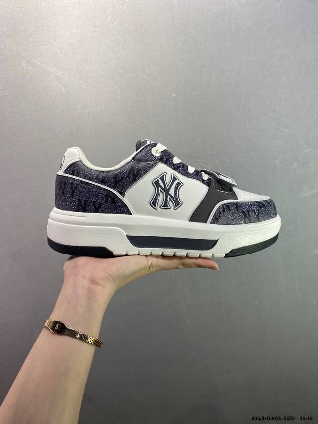 公司级Mlb Chunky Classic Embo Monogram 人气单品 学长鞋系列低帮老爹风轻量增高厚底百搭休闲运动慢跑鞋高级街头休閒品牌Mlb公开了