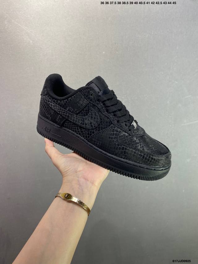 Nike Air Force 1 '07 Low 空军一号低帮 运动鞋 休闲鞋 折边针车 工艺难度大 原楦头原纸板 原装鞋盒 定制五金配件 内置全掌气垫 原厂鞋