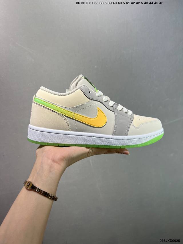 公司级Nike Air Jordan 1 Low Aj1乔1低帮休闲板鞋 同步官方配色 原档冲孔鞋头 四线拉帮 鞋舌高弹海绵填充 官方货号:553558 113