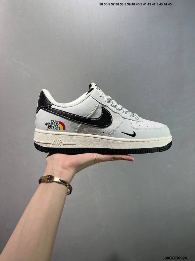 公司级Nike Air Force 1 Low 联名 原楦头原纸板 打造纯正空军版型 专注外贸渠道 全掌内置蜂窝气垫 原盒配件 原厂中底钢印、拉帮完美 官方货号