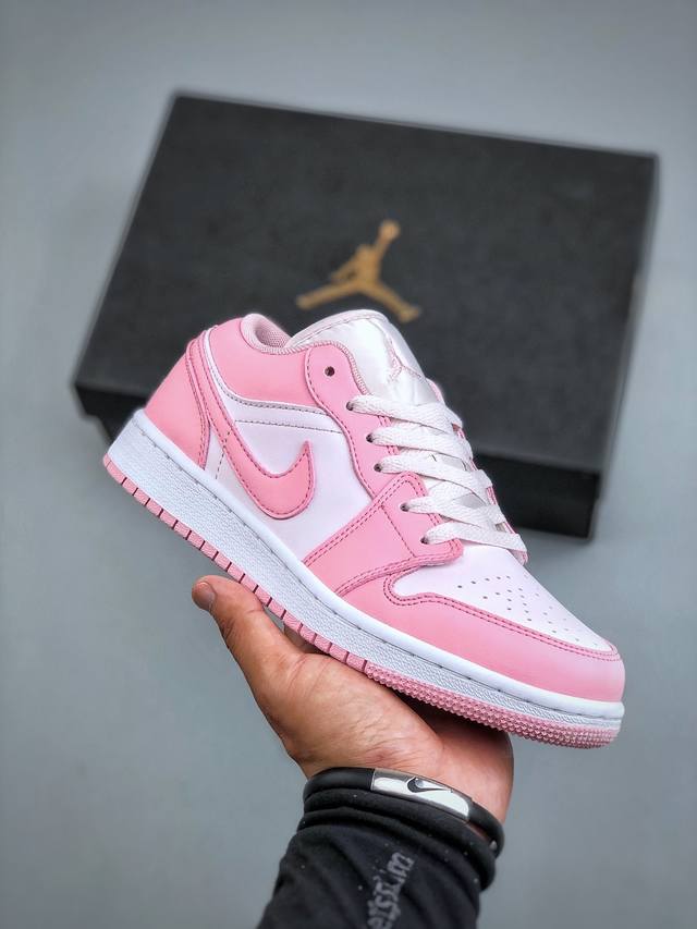 Nike Air Jordan 1 Low Aj1 乔1 耐克 低帮文化篮球鞋 完美品质出货 细节如图所示 鞋面切割工整 冲孔整齐干净 中底拉帮线 整体清洁度非