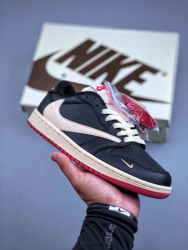 Nike Air Jordan 1 Low Og Sp Aj1 耐克 低帮文化篮球鞋 完美品质出货 细节如图所示 鞋面切割工整 冲孔整齐干净 中底拉帮线 整体清