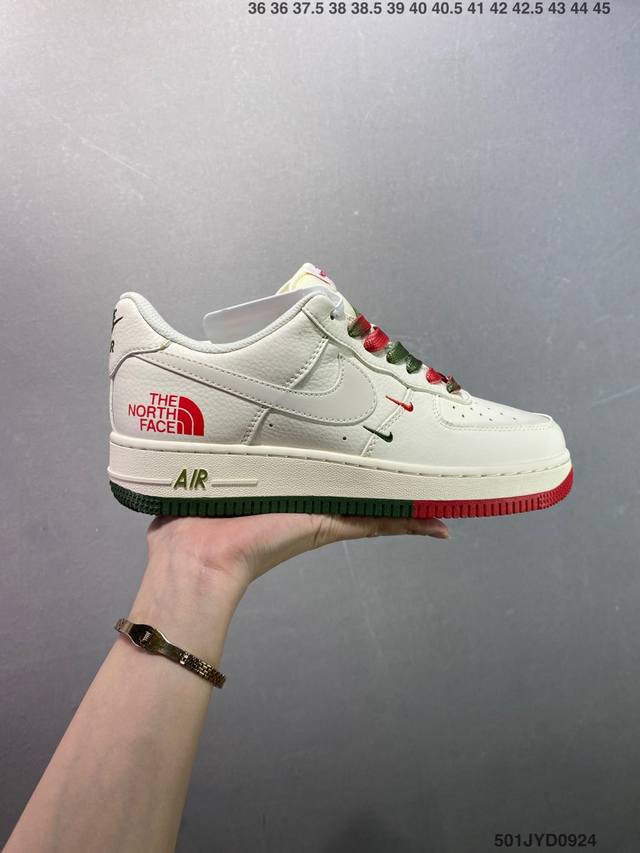公司级Nike Air Force1 07 Low 定制空军 #原楦头原纸板 打造纯正空军版型 #专注外贸渠道 全掌内置蜂窝气垫 #原盒配件 原厂中底钢印、拉帮