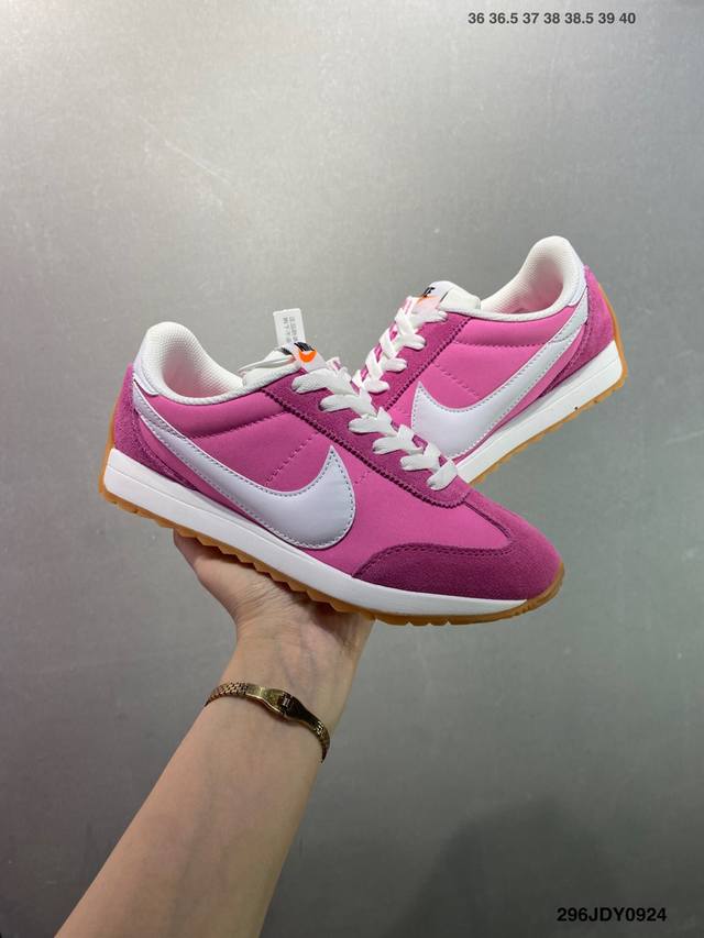 Nike Classic Cortez Leather 秉承元年款经典风格 糅合防水鞋面设计 传统鞋带系统和覆面设计增强贴合感 提升耐久性 彰显经典风格 Eva
