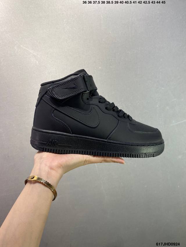 Nike Air Force 1 Low’07 空军一号低帮休闲板鞋 定制皮料 原楦原纸板 纯正空军版型 内置全掌气垫 货号：男 Cw2288-114 女 Dd