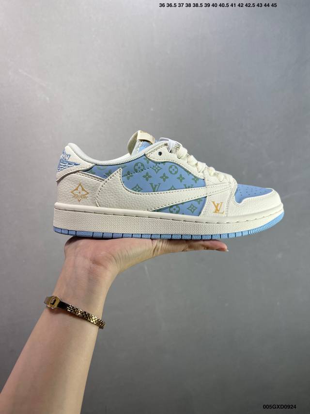 公司级Air Jordan 1 Low Og ”高端定制“ 斯图西米白蓝倒钩 大厂纯原工艺 原楦原纸板 原厂头层皮料 铸造最完美鞋型 一眼区别任何市售土肥圆版本