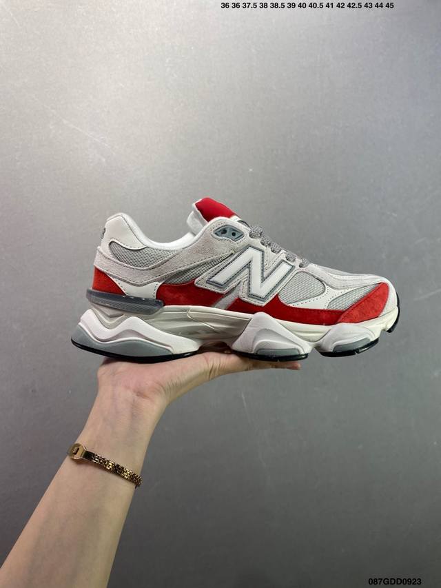 公司级Joe Freshgoods X New Balance Nb9060 联名款 复古休闲运动慢跑鞋 鞋款灵感源自设计师本人对夏日的怀日回忆。鞋面大身由空间
