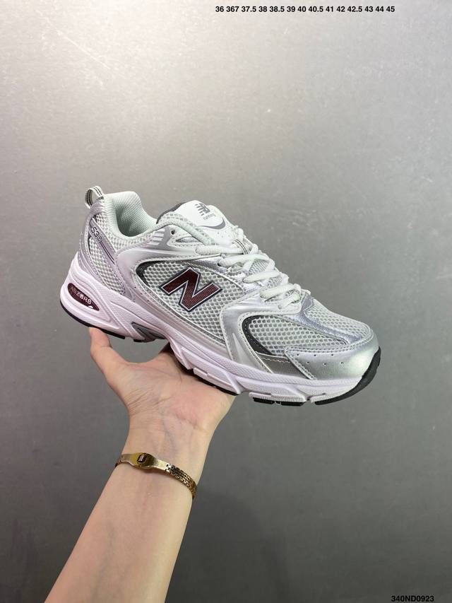 新百伦 Nb530 New Balance 530 复跑古鞋Nb530这鞋双确实是Nb家经复典古款式之一，以全科新技诠释，成打功造530鞋款。鞋面保在持530基