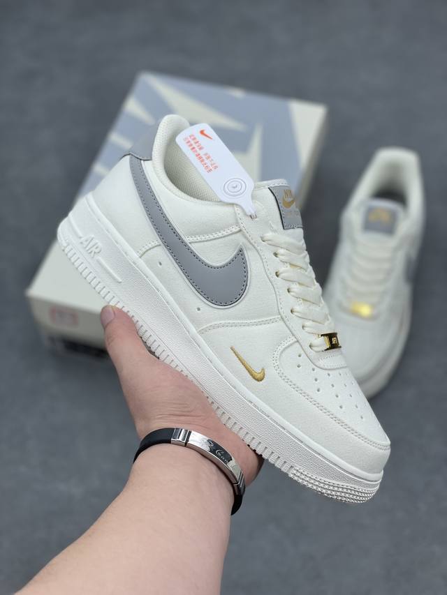 工厂p套现 福利特价 原本地220版本 官方同步发售 公司级 Nike Air Force 1 '07 灰金布面空军一号低帮休闲板鞋 3M炫彩反光 进口牛筋布