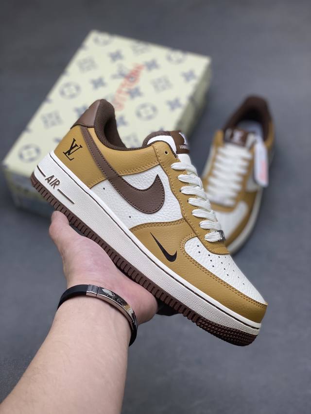 工厂p套现 福利特价 原本地260版本 海外限量发售！公司级Nike Air Force 1 '07 Low 空军一号低帮 运动鞋 休闲鞋 折边针车 工艺难度大
