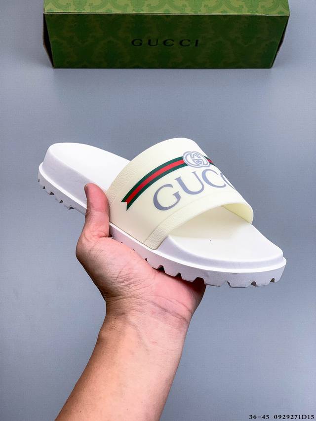 古驰印花拖鞋 五D打印，原版包装！顶级品质 情侣款Gucci 古奇』印花拖鞋 万众瞩目的一款 美到即可融化你们的心毫无悬念的网红单品 每款时装周街拍出镜率都超高