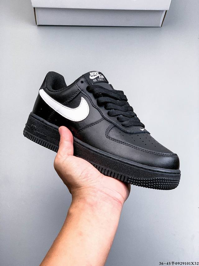 原楦数据纸版，采用硬质优质皮革鞋面材质，内置全掌Air Sole气垫。耐克 Nike Air Force 1 Low 空军一号低帮百搭休闲运动板鞋 092910