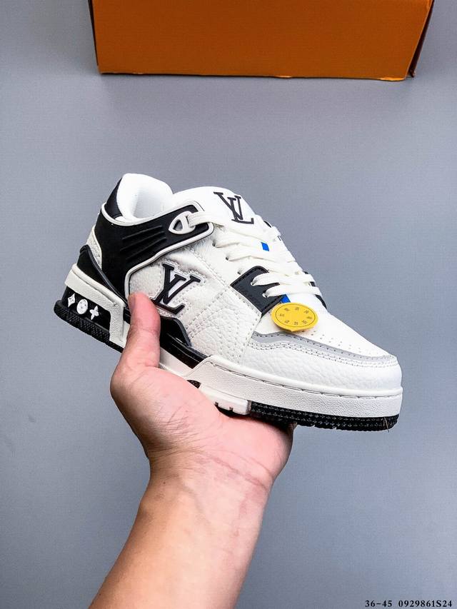 路易威登 Louis Vuitton Lv路易威登板鞋 乘风破浪的姐姐争先种草款,舒适透明底和百搭性霸屏整个时尚娱乐圈，正品1:1套楦复刻，细节调整完美主义！鞋