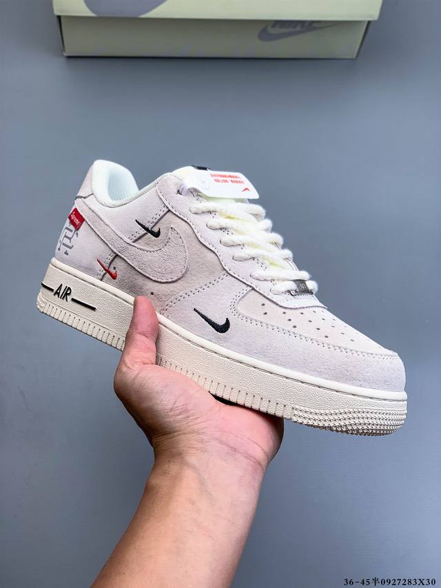纯原版本 原楦数据纸版，采用硬质优质皮革鞋面材质，内置全掌Air Sole气垫。耐克 Nike Air Force 1 Low 空军一号低帮经典百搭休闲运动板鞋