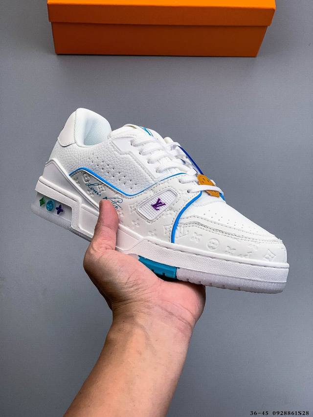 路易威登 Louis Vuitton Lv路易威登板鞋 乘风破浪的姐姐争先种草款,舒适透明底和百搭性霸屏整个时尚娱乐圈，正品1:1套楦复刻，细节调整完美主义！鞋