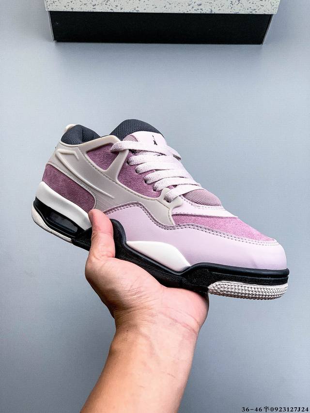 Air Jordan Aj4 Rm 重制版低帮复古篮球鞋 实拍首发 采用了低帮的设计 并保留了众多Aj4的经典元素 鞋身以皮革 麂皮材质拼接打造 Aj4经典的T