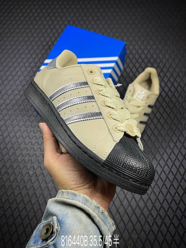 B Adidas Originals Superstar贝壳头系列 阿迪达斯 低帮经典百搭休闲运动板鞋 货号：Jq6345 . 尺码：35.5 36 36.5