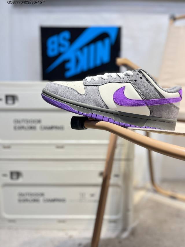 耐克Nike Dunk Low 板鞋Sb系列经典百搭休闲运动板鞋加厚鞋舌的填充，使舒适性大大提升，同时也更方便穿脱中底部分则加入了脚感柔软舒适Zoomair气垫