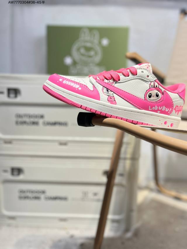 公司级头层皮拉布布 X 乔丹Air Jordan 1 Low Aj1低帮系列篮球鞋 官方同步配色 原装级产物 #拒绝公底 立体鞋型 细节完美 高清洁度Jw118