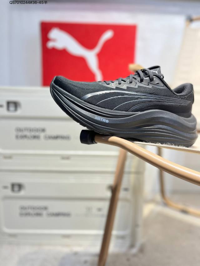 彪马puma Magmax Nitro 低帮专业越野跑步鞋 实拍首发 这款鞋5Mm的前后掌落差能让你贴近自然跑的步态 使你的身体对鞋子的缓震和支撑特性依赖变少