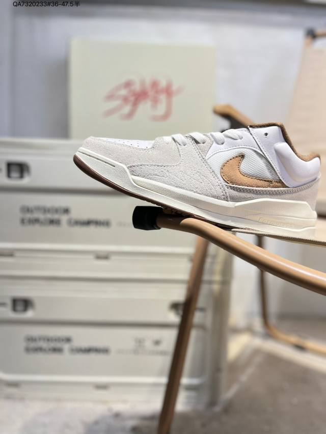 耐克 Nike Air Jordan Stadium Aj90 潮流运动板鞋 Aj90 充满了对Tinkerhathield 原创设计的致敬 包括中足网状面板、