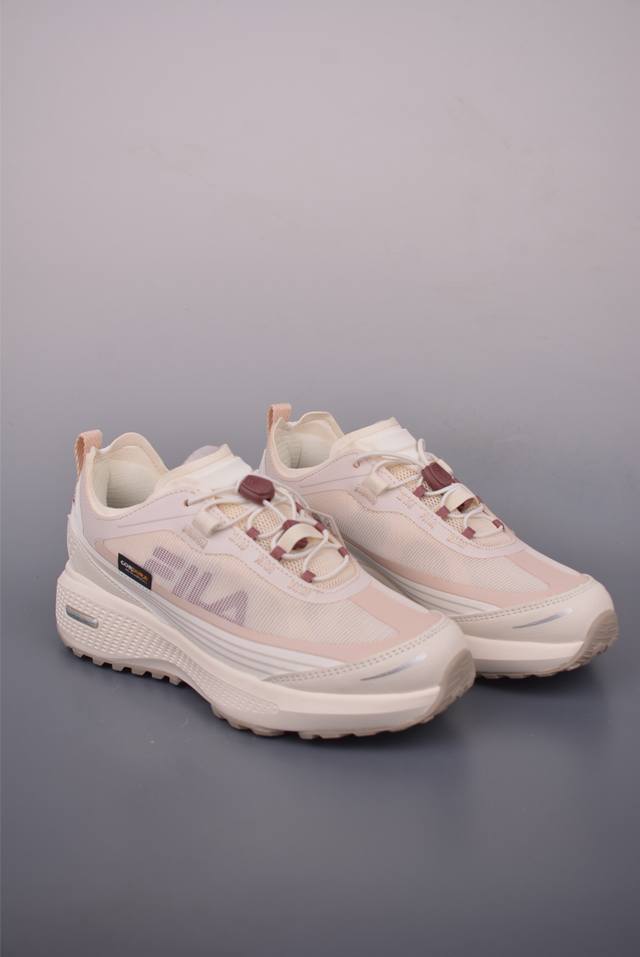 Fila Fusion 斐乐潮牌 时尚潮流休闲运动板鞋 纯原版本 鞋面设计理念源自于历史篮球鞋款Smash 从其复古鞋面提炼元素 结合板鞋鞋底做现代拼接的混搭风