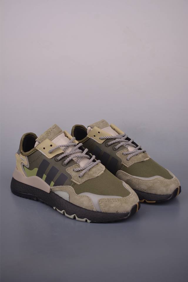 Ad Nite Jogger Boost 全新升级 三叶草 联名夜行者 充正首选 复古跑鞋原厂材料 原厂大底 私家独模 网布搭配麂皮拼接打造鞋面 极具复古风格鞋