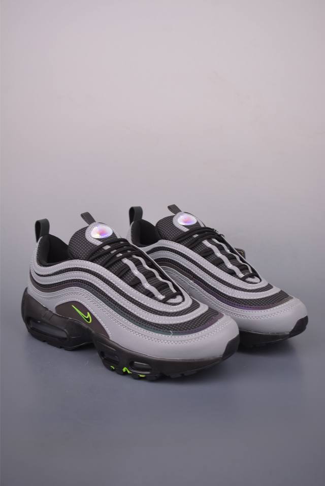 Nike Air Max 95 纯原版本 潮流百搭 气垫缓震慢跑鞋 Air Max 95就是源于设计师塞吉奥 罗扎诺的构想 Nike Air Max 95的设计