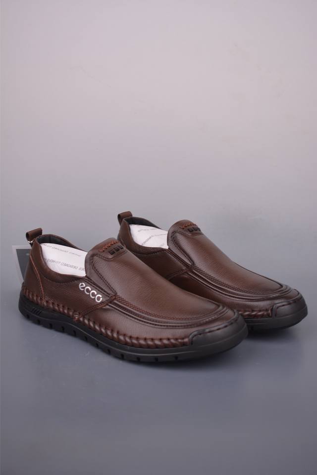 Ecco爱步老爹鞋男士夏季新款 全头层百搭潮流户外运动鞋 健步Biom系列新款 全新的轻量发泡底材与直接注塑橡胶大底相结合 柔软舒适 轻量回弹脚感更轻盈 鞋面采