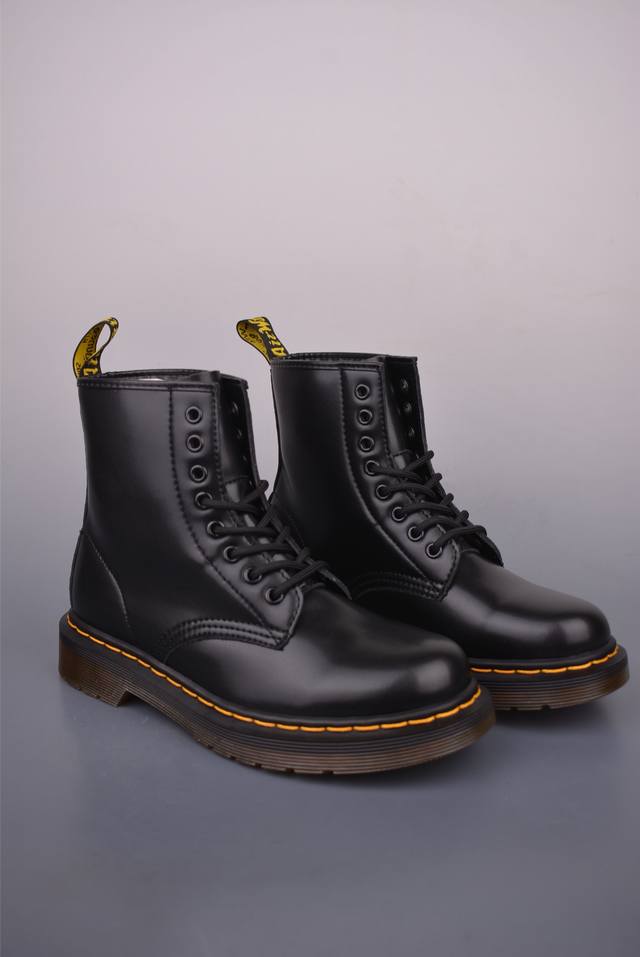 Dr.Martens 马汀博士 马丁靴 1460 经典款8孔系列黑色硬皮 某物同香港代购 公司规格 原材生产 原版开边珠加厚光泽牛皮 pvc橡胶减重耐磨防滑大底