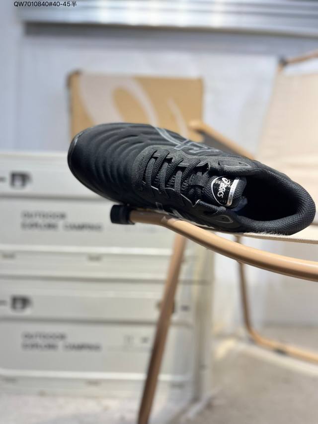 Asics Gel-Quantum 360亚瑟士经典跑鞋 如今机能风和户外风吹得正劲，便是主打“Urban Outdoor机能越野风格”，城市和户外场景都能轻松