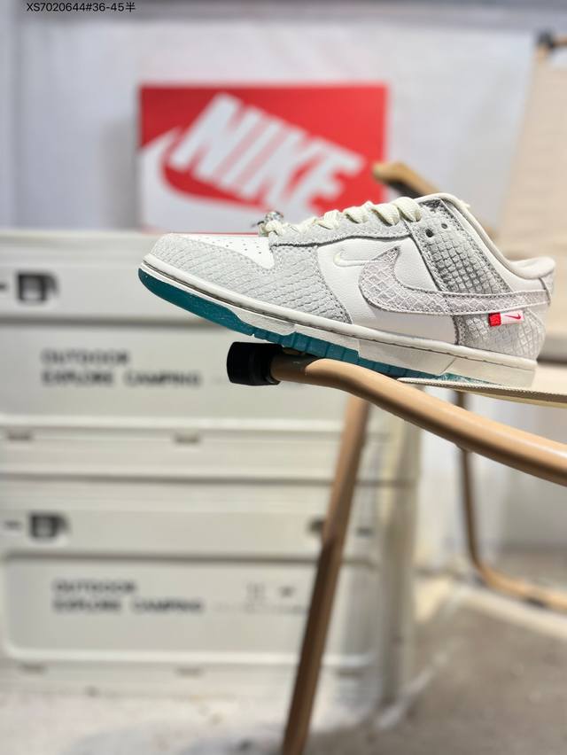 福利特价耐克Nike Dunk Low 板鞋Sb系列经典百搭休闲运动板鞋加厚鞋舌的填充，使舒适性大大提升，同时也更方便穿脱中底部分则加入了脚感柔软舒适Zooma