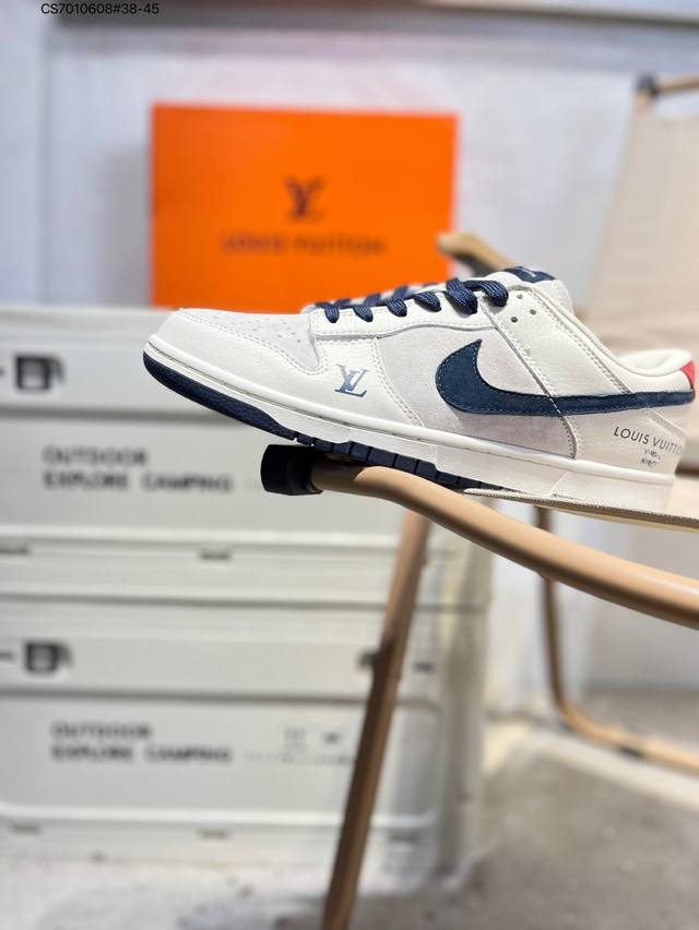 耐克Nike Dunk Low 板鞋Sb系列经典百搭休闲运动板鞋加厚鞋舌的填充，使舒适性大大提升，同时也更方便穿脱中底部分则加入了脚感柔软舒适Zoomair气垫