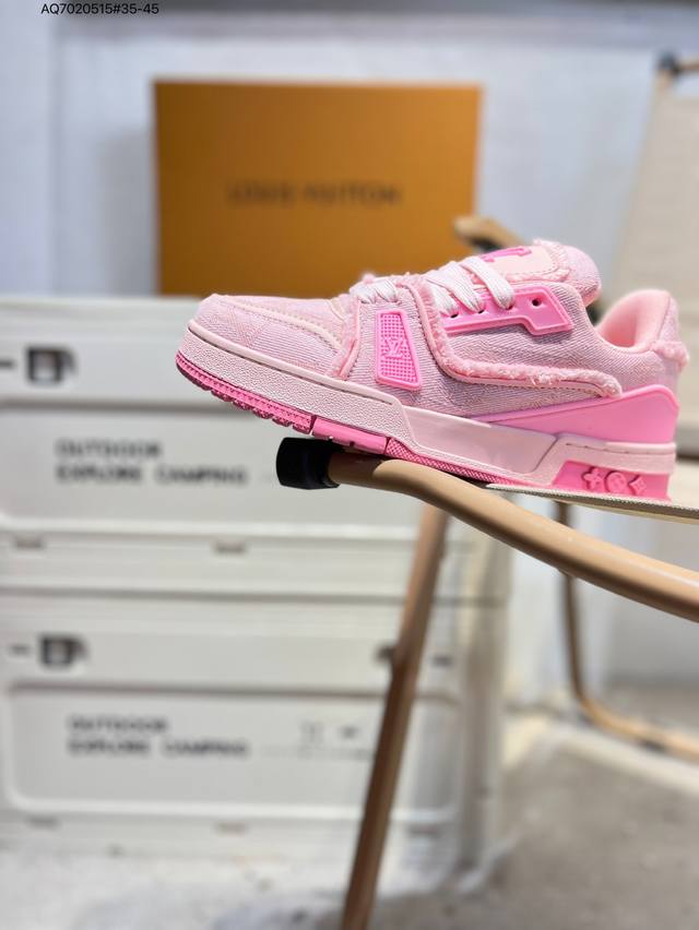 路易威登 Louis Vuitton Lv路易威登板鞋 新款 Lv Trainer最新配色运动鞋 L家 篮球鞋风格运动鞋 该鞋由艺术总监 Virgil Ablo