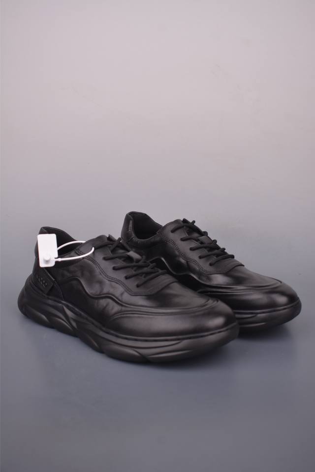 Ecco爱步老爹鞋男士夏季新款 全头层百搭潮流户外运动鞋 健步Biom系列新款 全新的轻量发泡底材与直接注塑橡胶大底相结合 柔软舒适 轻量回弹脚感更轻盈 给你贴